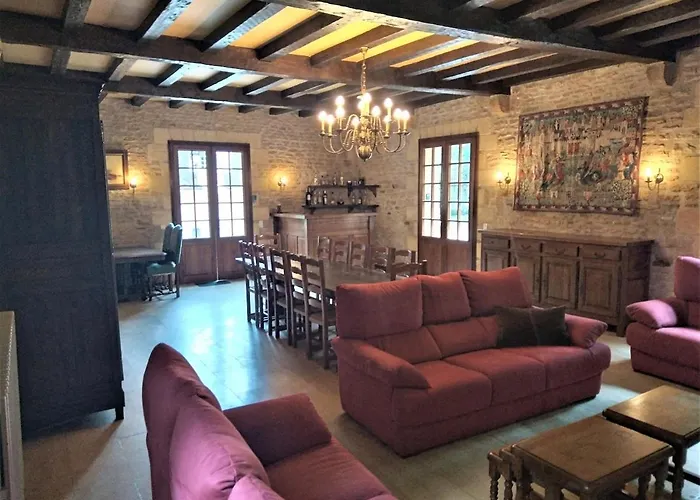 Le Manoir De La Feuillade